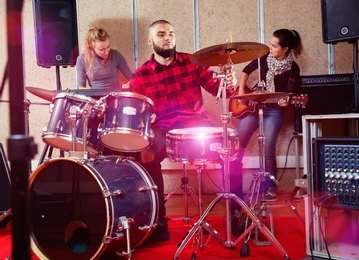 Drummers (1)