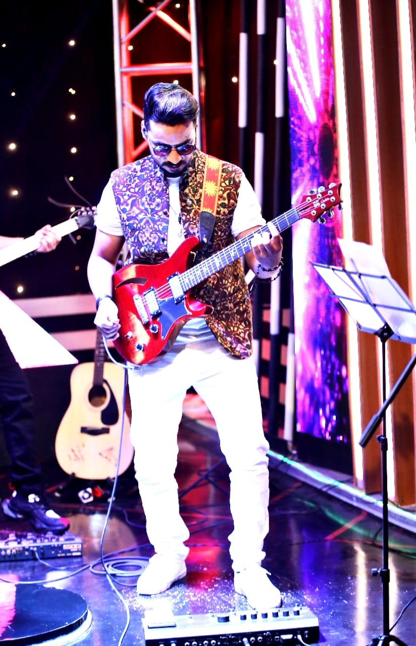 Guitarist (1)