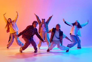 Hiphop Dancers (5)