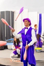 Juggling Class (2)