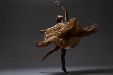 Jumping Dancers (1)