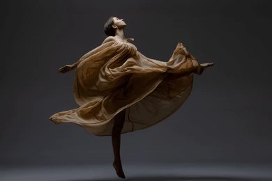 Jumping Dancers (2)