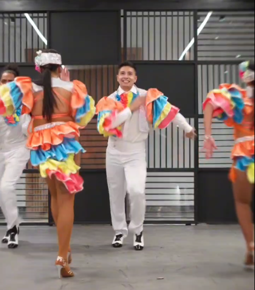 Latin Dancers (3)