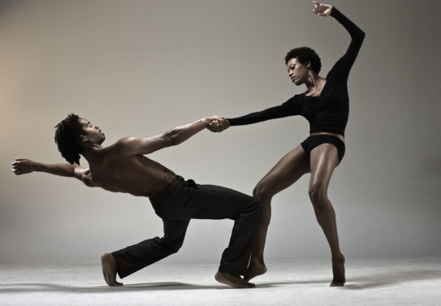Modern Dancers (2)
