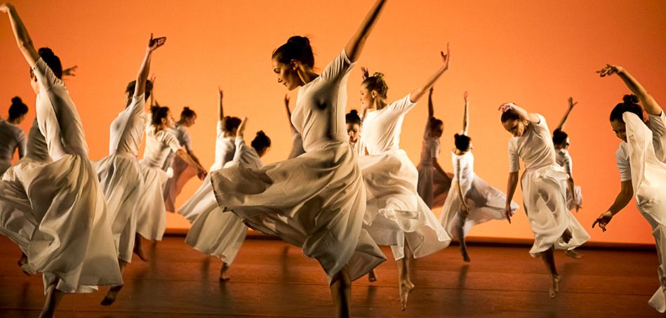 Modern Dancers (3)