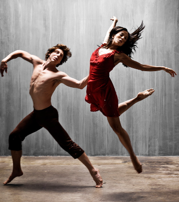 Modern Dancers (4)