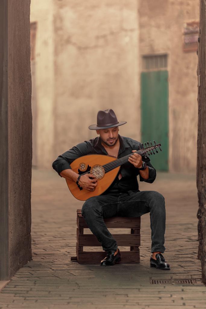 Oud Player (10)