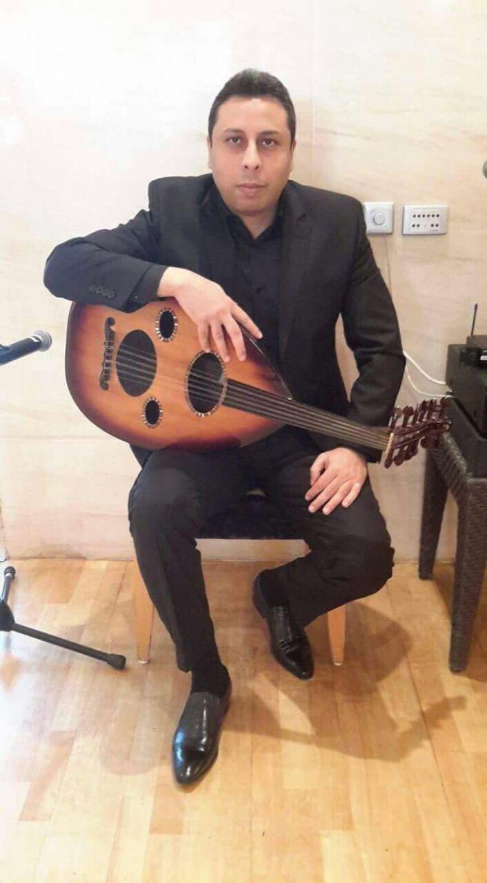 Oud Player (3)