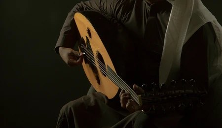 Oud Player (3)
