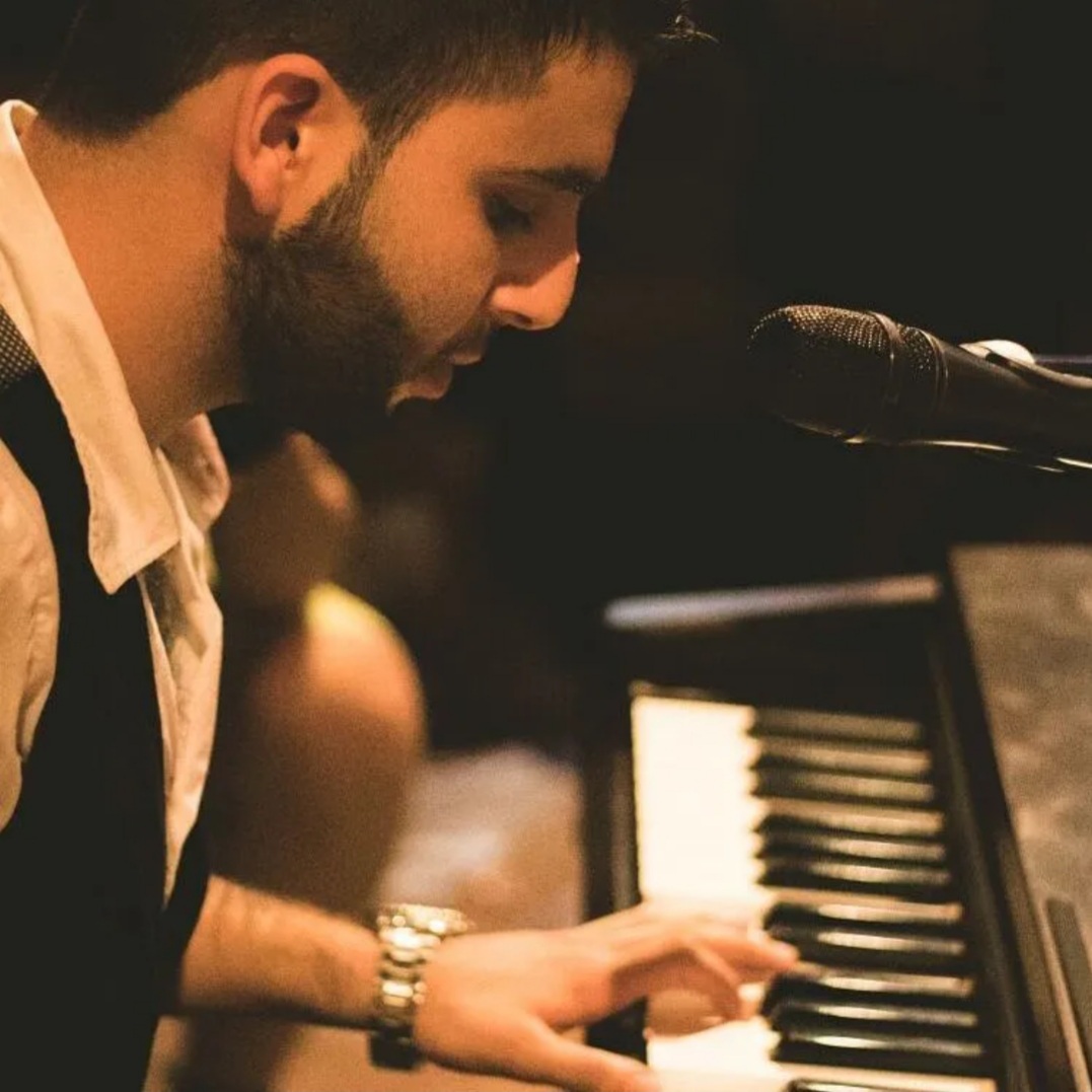 Pianist (4)