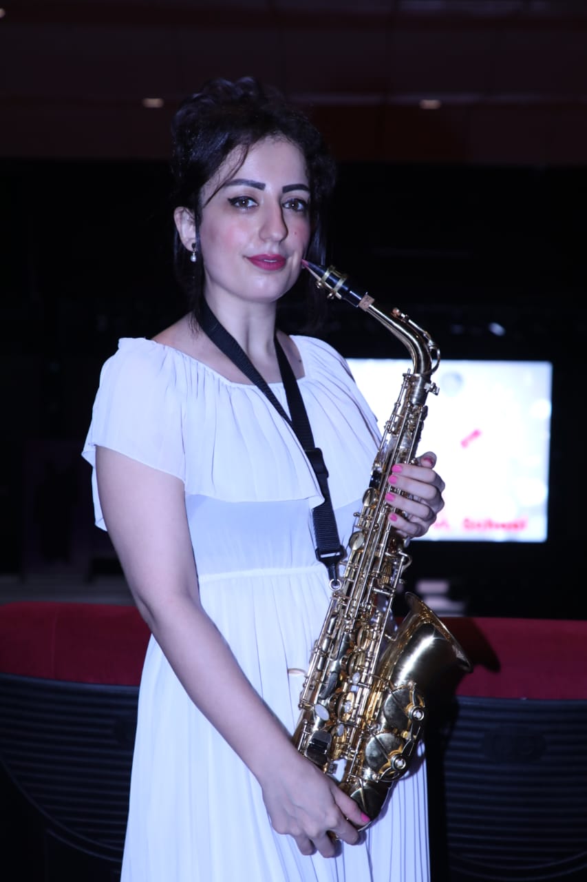 Saxophonist (4)