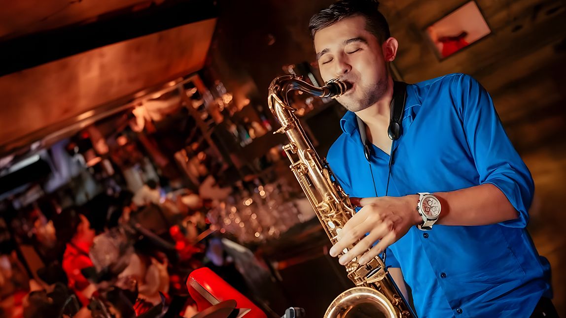 Saxophonist (7)