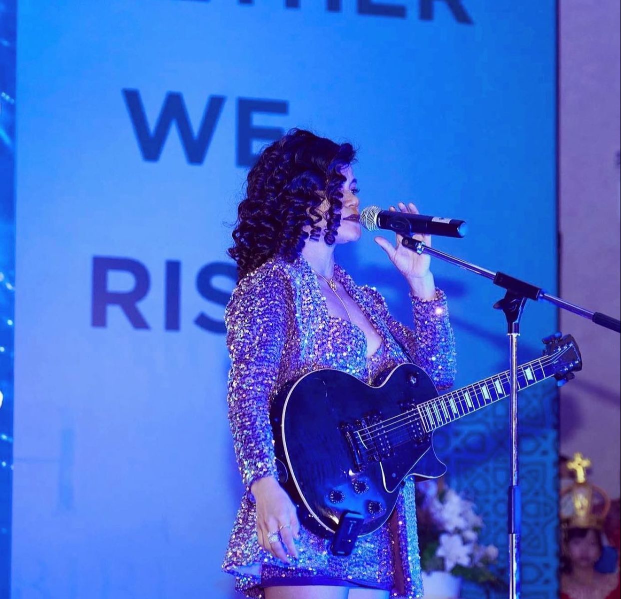 Singers (2)