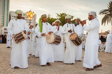 UAE Traditional Dancers (4)
