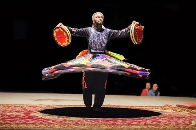 UAE Traditional Dancers (7)