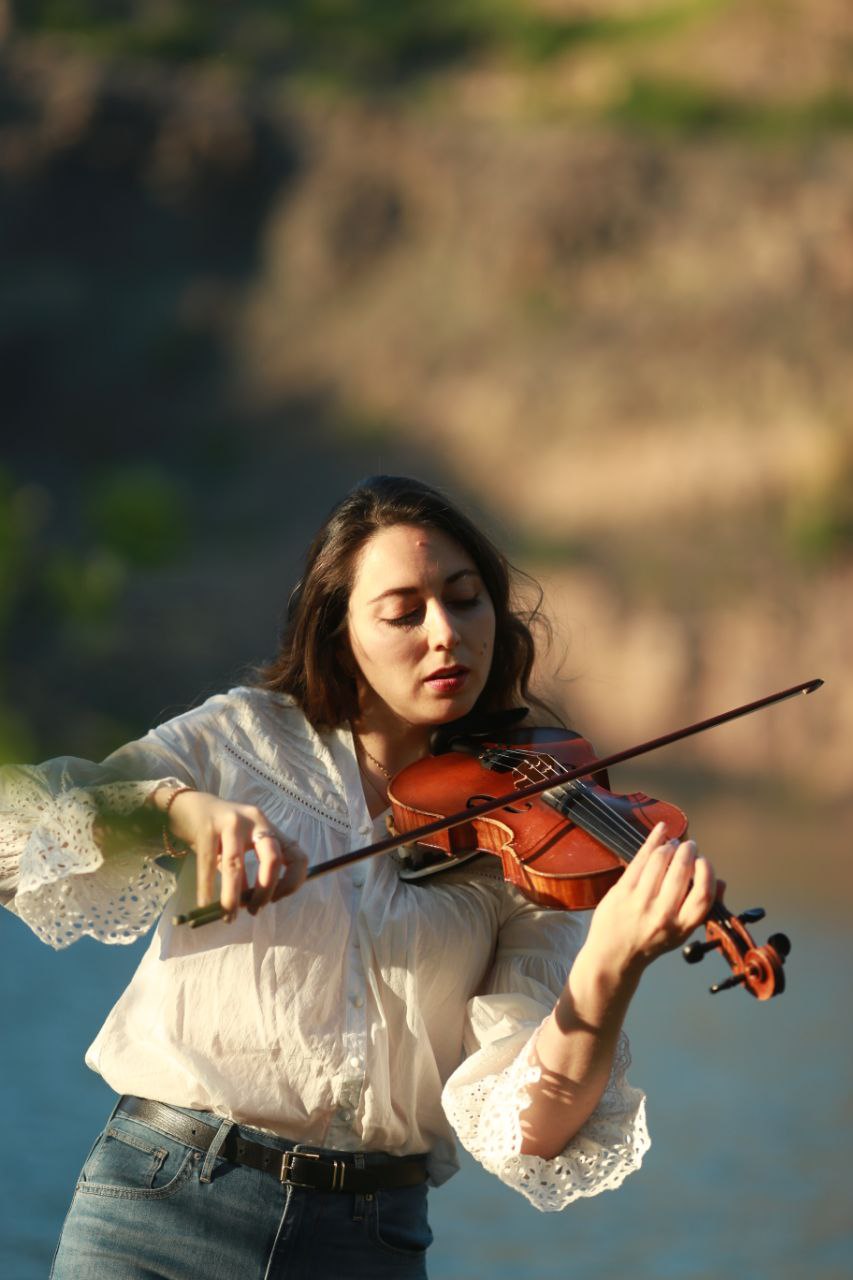 Violinist (3)